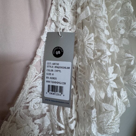 NWT Tadashi Shoji Flutter Sleeve Openback Lace Wedding Dress - Picture 8 of 13